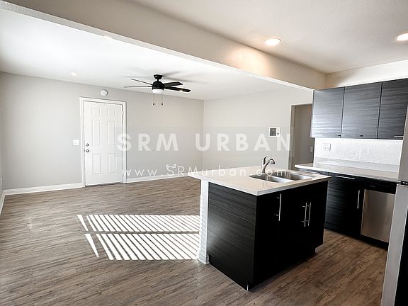 4th image of 4665 Mississippi St APT 9