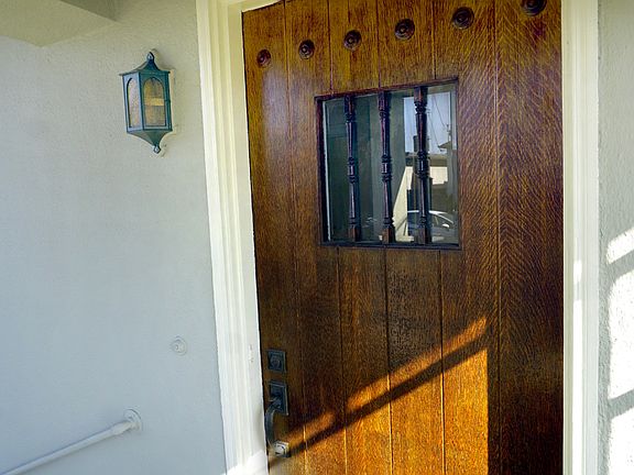 2nd image of 612 32nd St