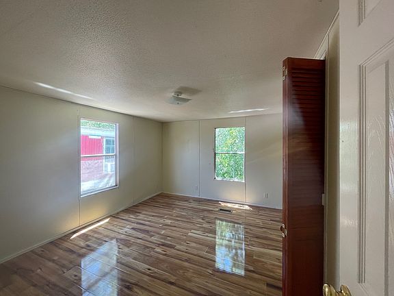 3rd image of 4040 SW Military Dr #21
