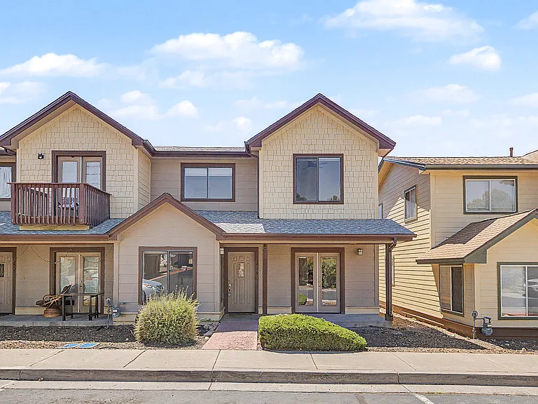 1519 E Payton Way #2 — Photo 2