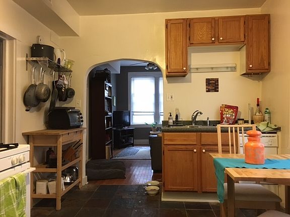 2nd image of 1450 N Bosworth Ave APT A