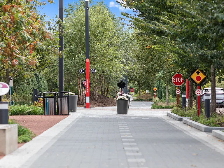 Governor Square — Photo 41