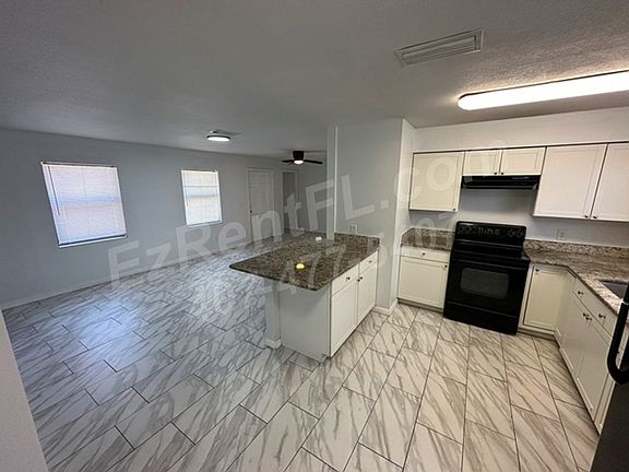 5th image of 1010 Vigo Ave