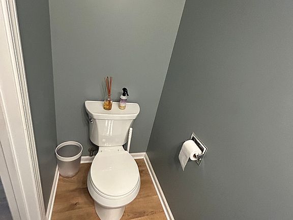 5th image of 215 N Washington St APT E
