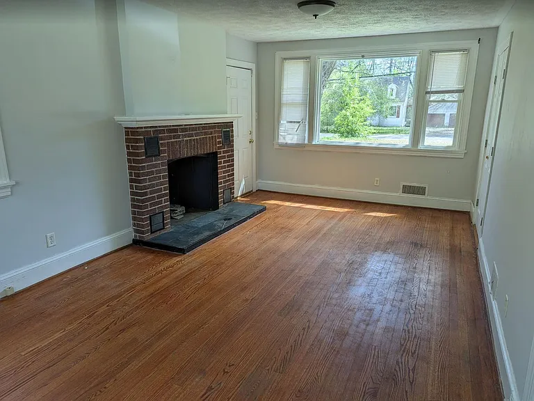 6930 Old Jahnke Rd — Photo 12
