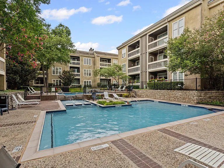 5310 Keller Springs Rd #322 — Photo 31