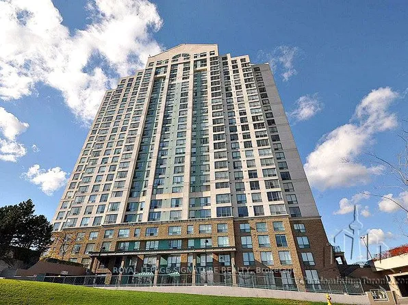 101 Subway Cres Penthouse 101, Toronto, ON M9B 6K4
