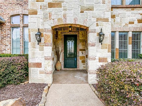 4th image of 1220 Verona Way