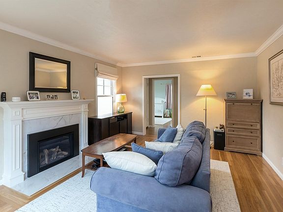 4th image of 1016 Walnut St