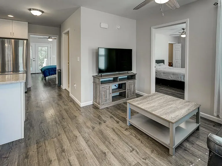 3509 Mellon St — Photo 16