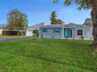 9810 Whitehall St, Naples, FL 34109