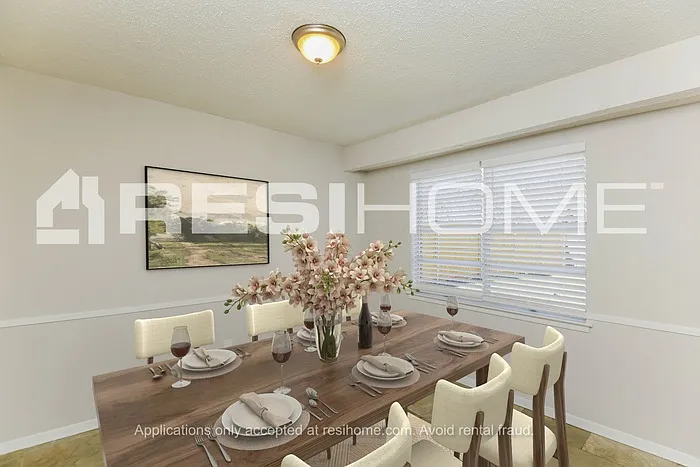 1304 Lyric Dr — Photo 3