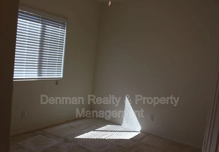 288 W Tropical Dr — Photo 8