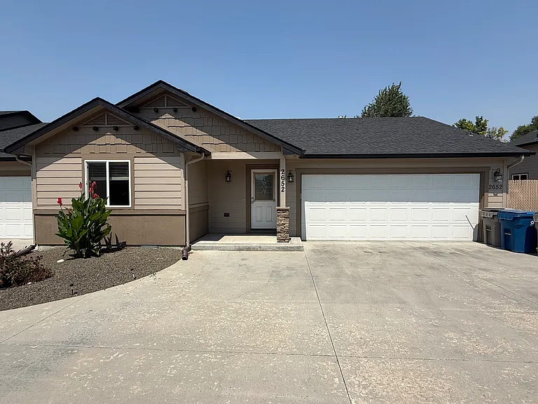 2652 N Maple Grove Rd — Photo 1
