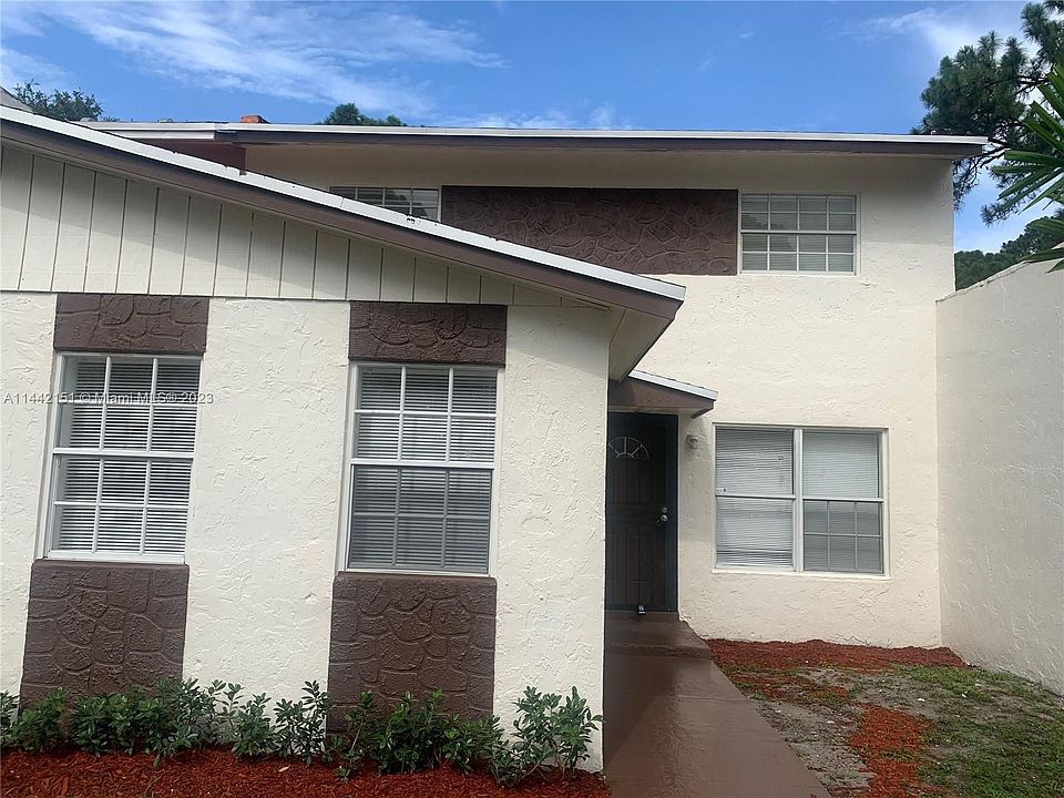 1st image of 21008 NW 39th Ave