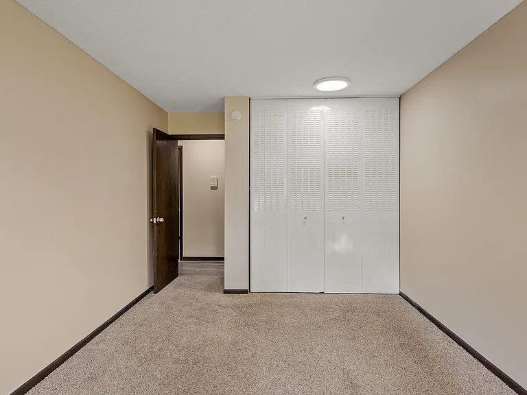 Eastgate Apartments — Photo 27