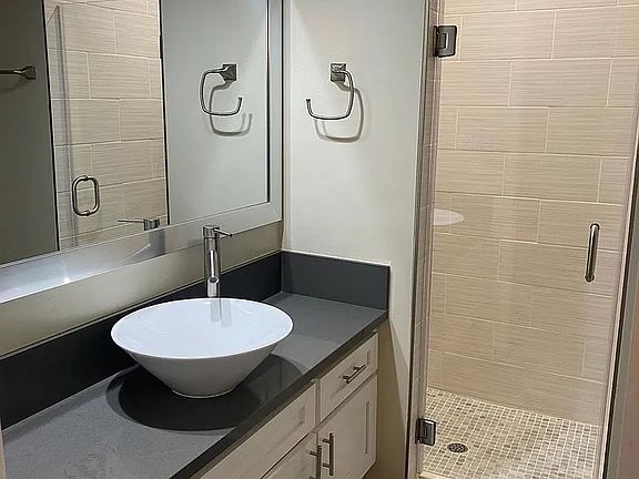 5th image of 350 N Crescent Dr APT 208