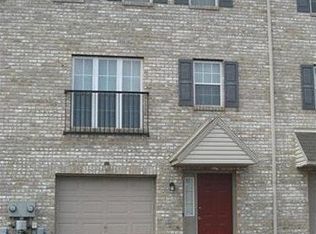 2597 Chestnut Ln, Easton, PA 18040