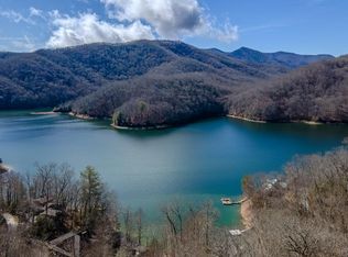 742 Holly Ridge Rd, Topton, NC 28781