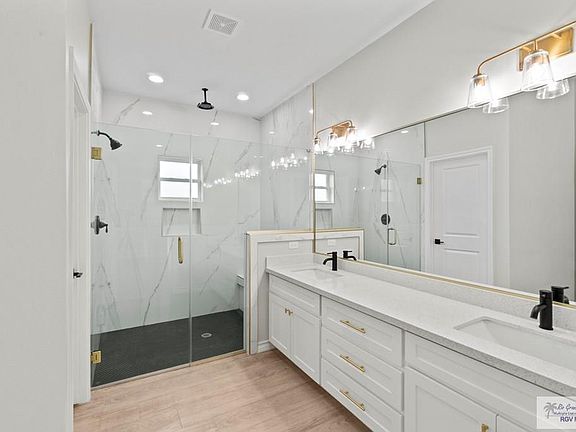 3rd image of 6114 Willow Wood Ave #22