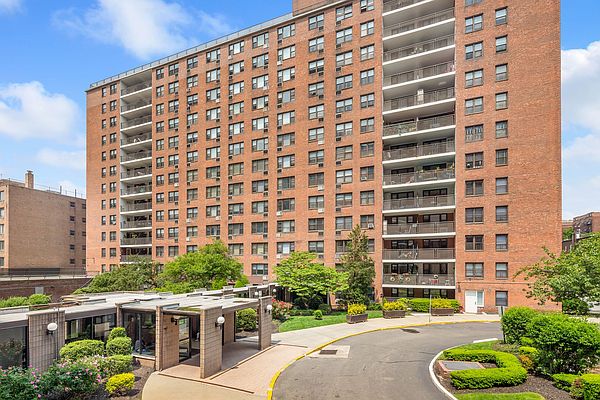 98 05 67th Avenue 11M in Rego Park Queens StreetEasy