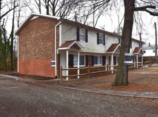 406 Avalon Rd APT D, Greensboro, NC 27401