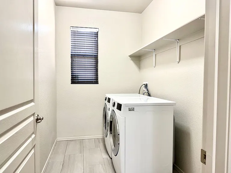 1169 Barnes Dr — Photo 39