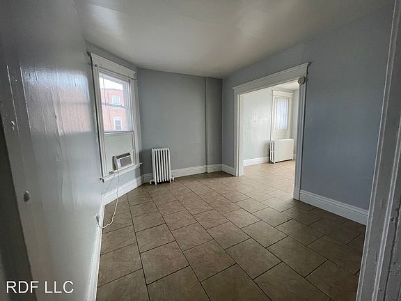 2nd image of 1509 Harrison St #3