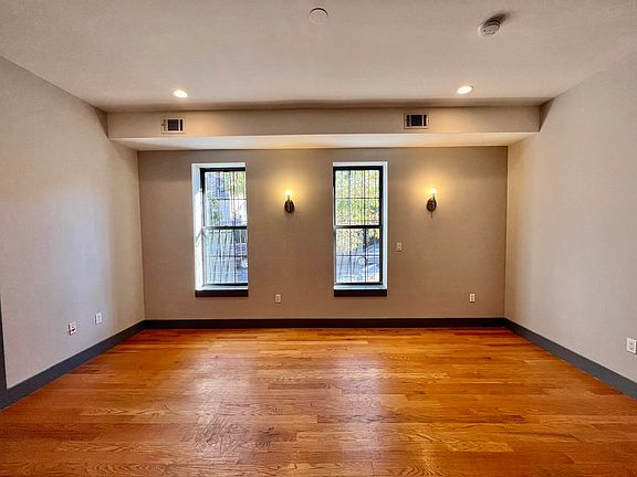 4th image of 348 Vernon Ave #3