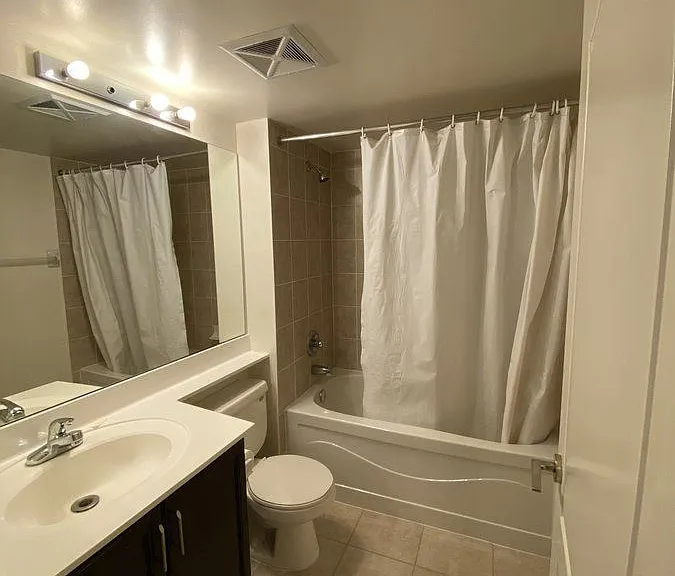 70 Town Centre Ct #Penthouse 3305 — Photo 9
