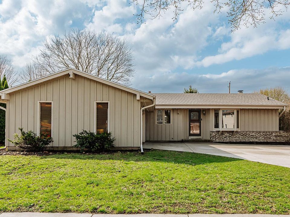 1st image of 1127 Hemlock LANE