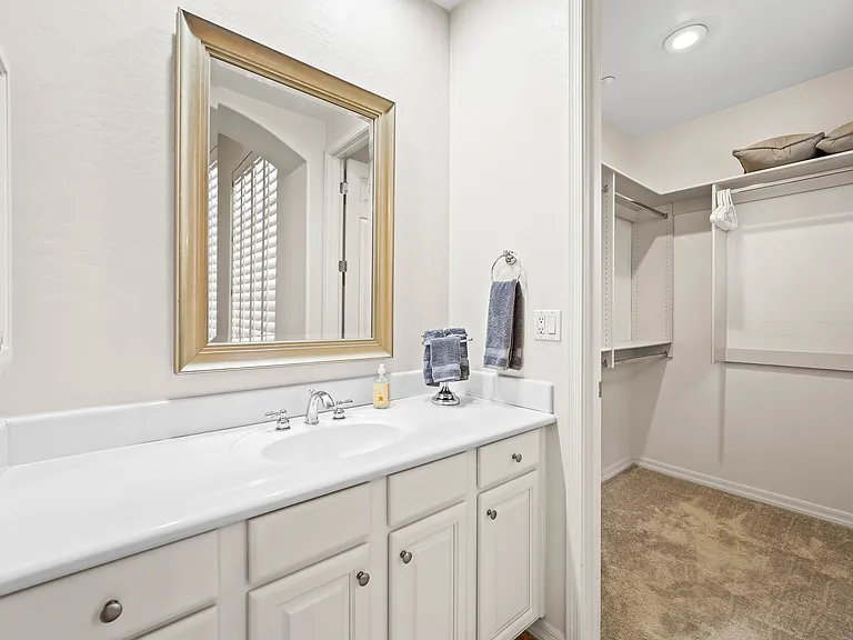 11479 E Beck Ln — Photo 38