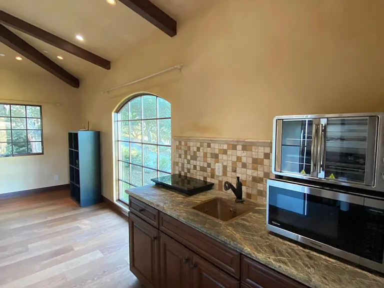 Enclave Ct — Photo 7