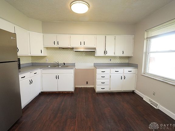 3rd image of 500 Regent Dr