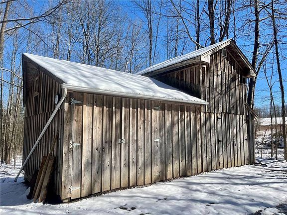 4th image of 231 Ives Settlement Rd