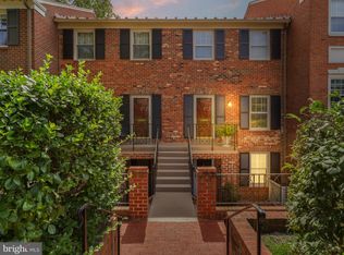 3241 Sutton Pl NW APT D, Washington, DC 20016