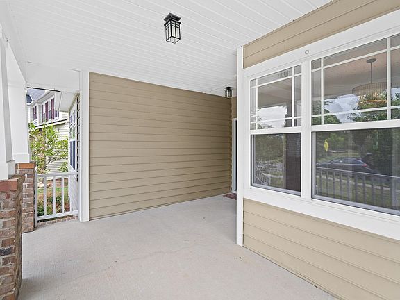 5th image of 606 Childsberg Way