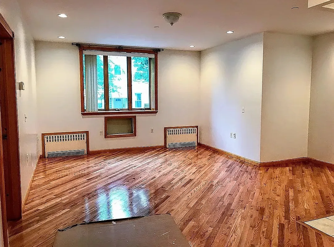 116 Calyer Street — Photo 3