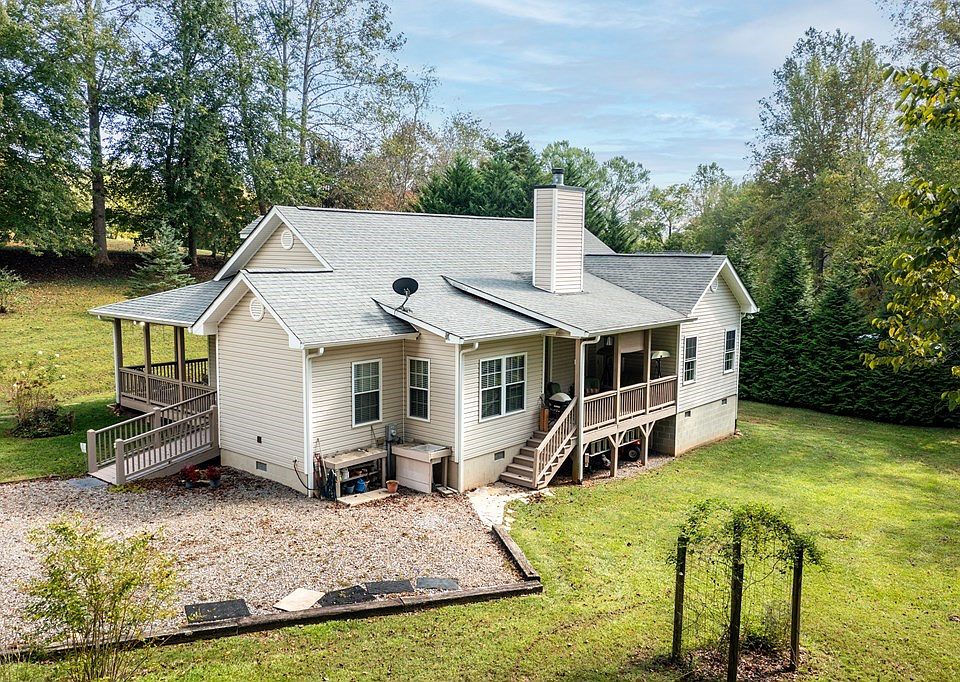 99 Chatuge Hills Dr, Hayesville, NC 28904 | Zillow