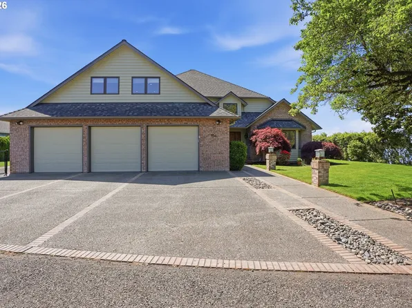954 S A St, Washougal, WA 98671