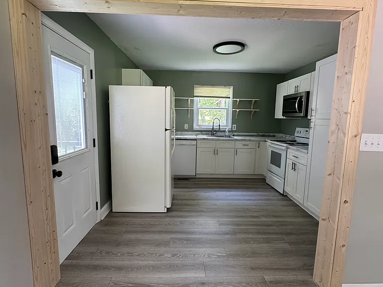 1712 Lenland Ave — Photo 5