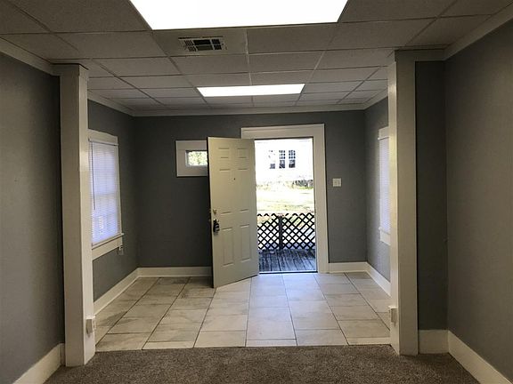 2nd image of 1044 Dalzell St APT 2