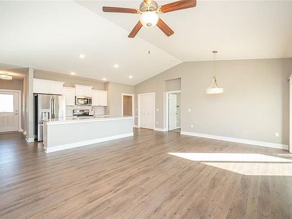 2nd image of 9888 Thorton Dr