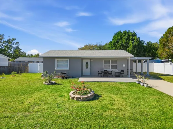 7210 Dr Martin Luther King Jr St N, Saint Petersburg, FL 33702