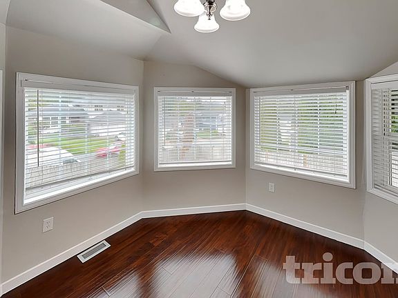 3rd image of 32306 18th Ave SW