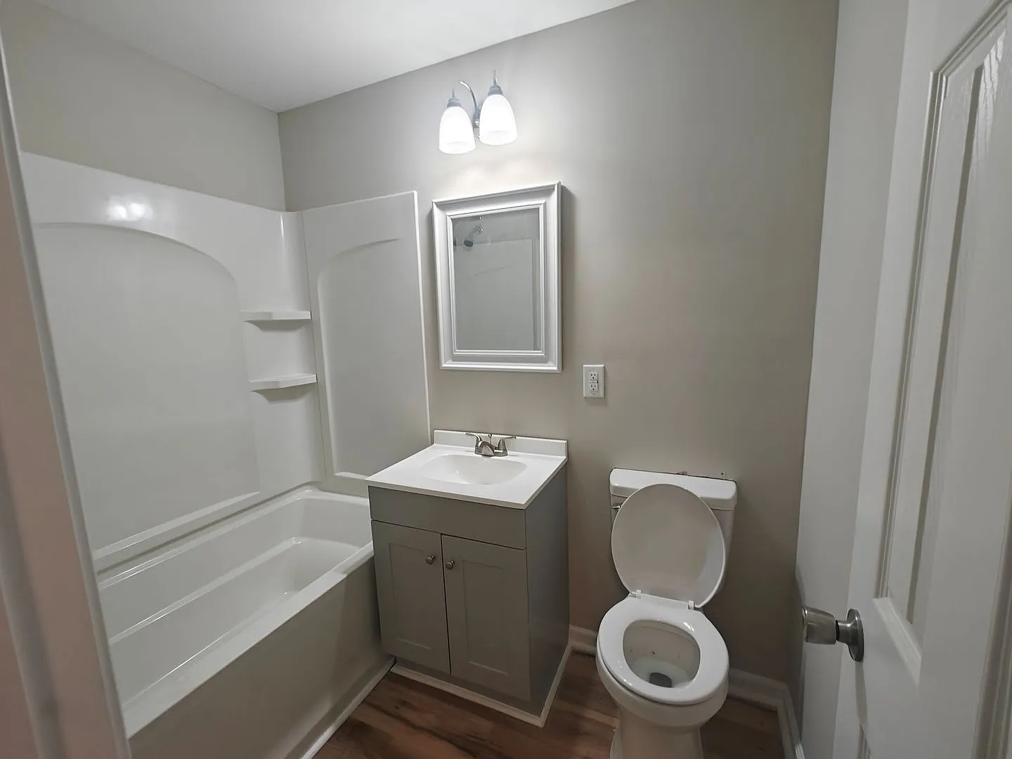 2 bedroom home — Photo 4
