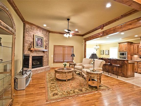 3rd image of 6203 W Sage Dr