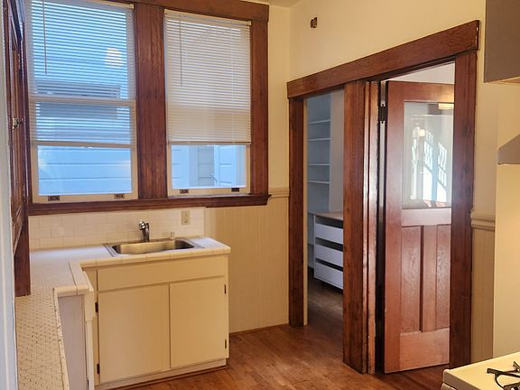 5th image of 1040 Fulton St APT 7