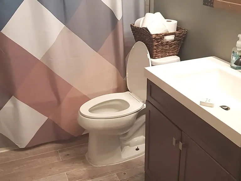 204 Kennedy Dr — Photo 9