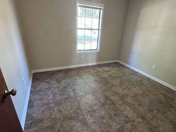 5th image of 6917 Hillindale Dr
